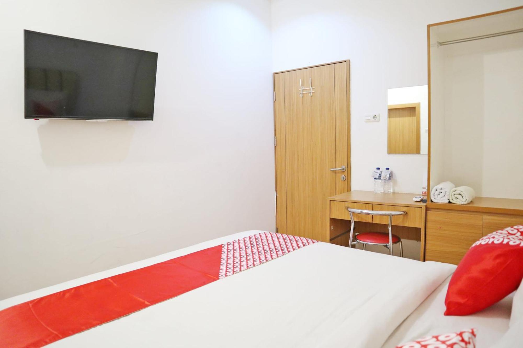 Oyo 1673 M Authentic Kost Man Hotell Padang  Eksteriør bilde