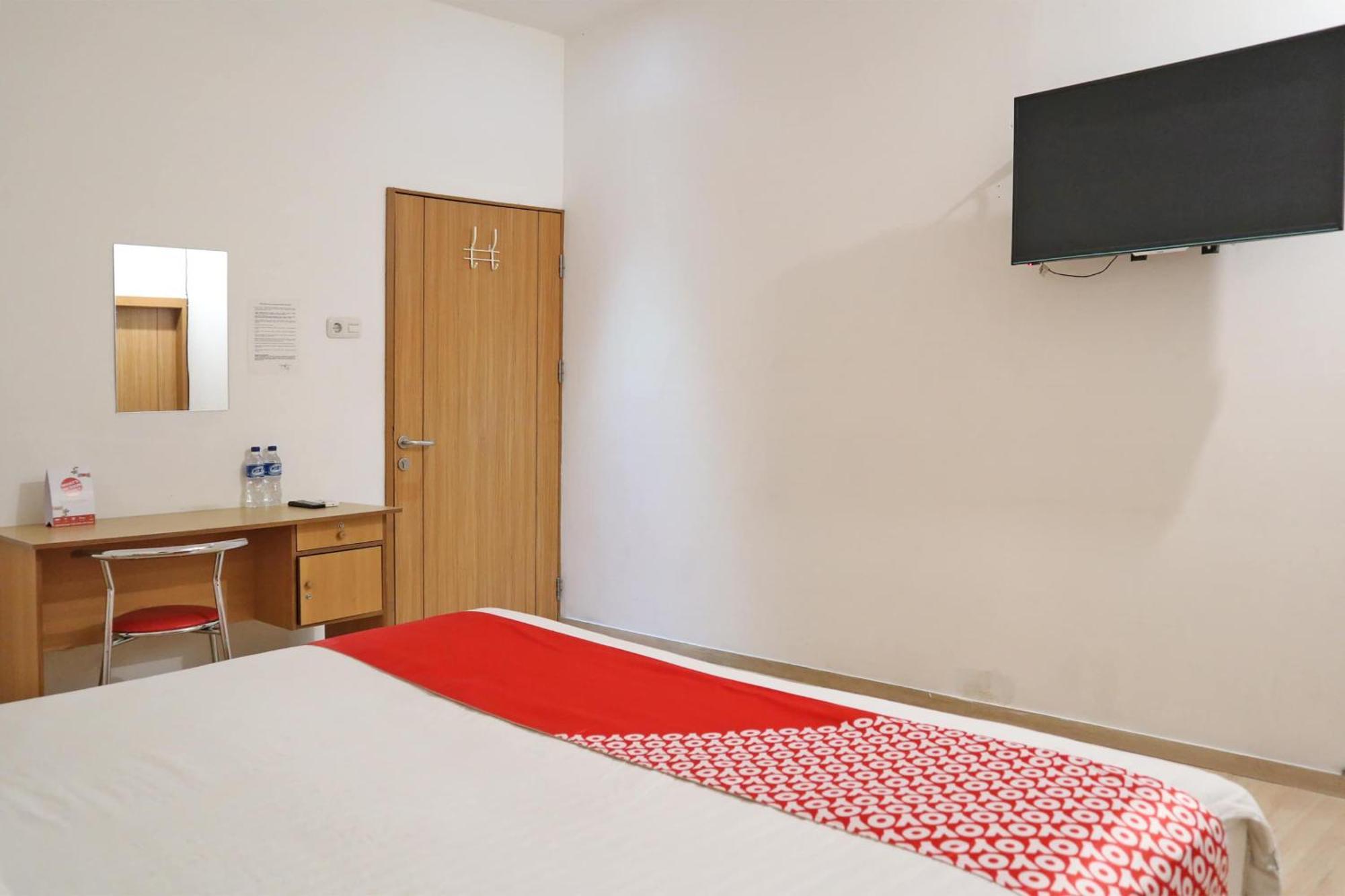 Oyo 1673 M Authentic Kost Man Hotell Padang  Eksteriør bilde